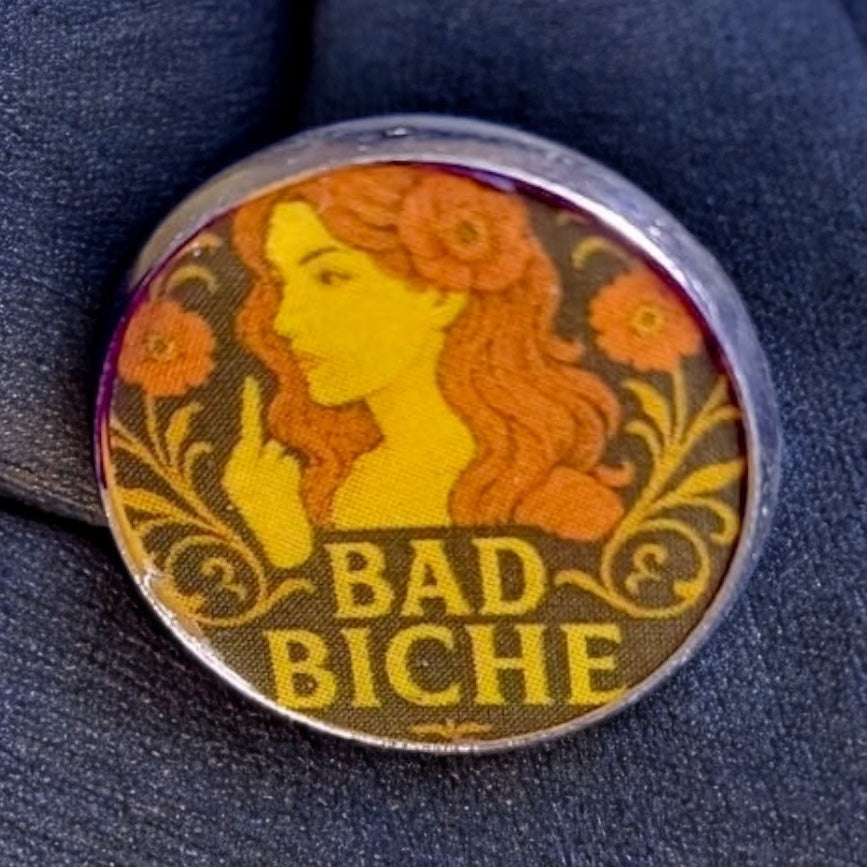 Cheeky “Bad Biche” silver plated ring- 20 mm