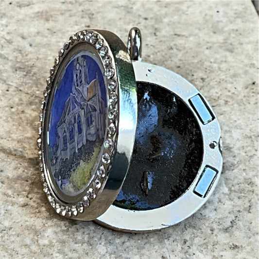 Van Gogh Real earth pendant -Auvers church